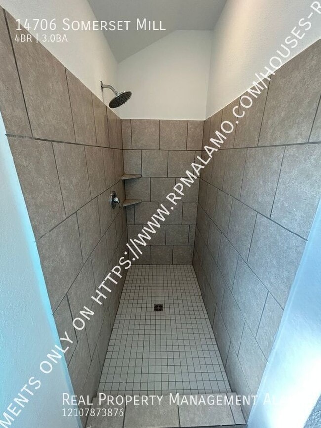 Building Photo - 14706 Somerset Ml