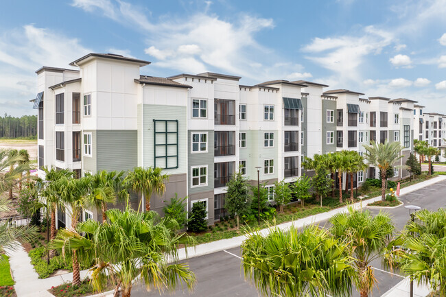 Building Photo - Bainbridge Ponte Vedra