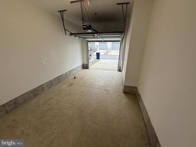 Building Photo - 16172 Frederick Rd