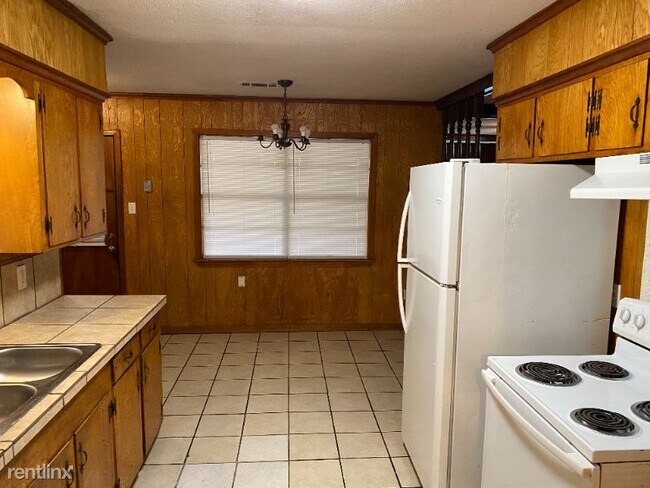 Building Photo - 3 br, 2 bath House - 1770 Dorgan St