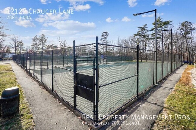 Building Photo - 12129 Chaucer Ln