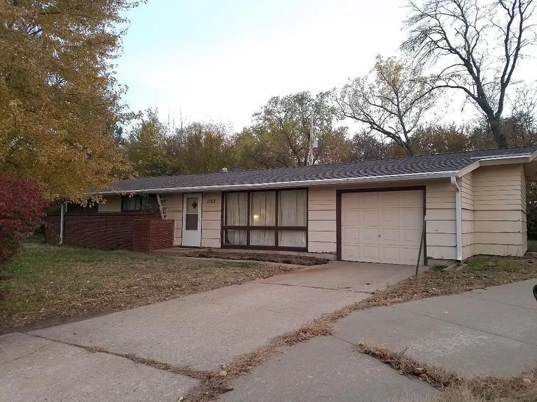 Building Photo - 1107 Glenshire Ave