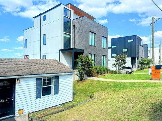 Building Photo - 6014 Hill Cir Dr