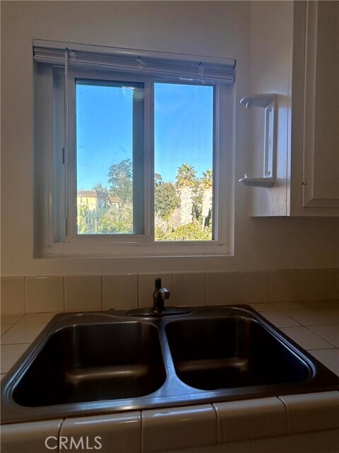 Building Photo - 231 Avenida Monterey