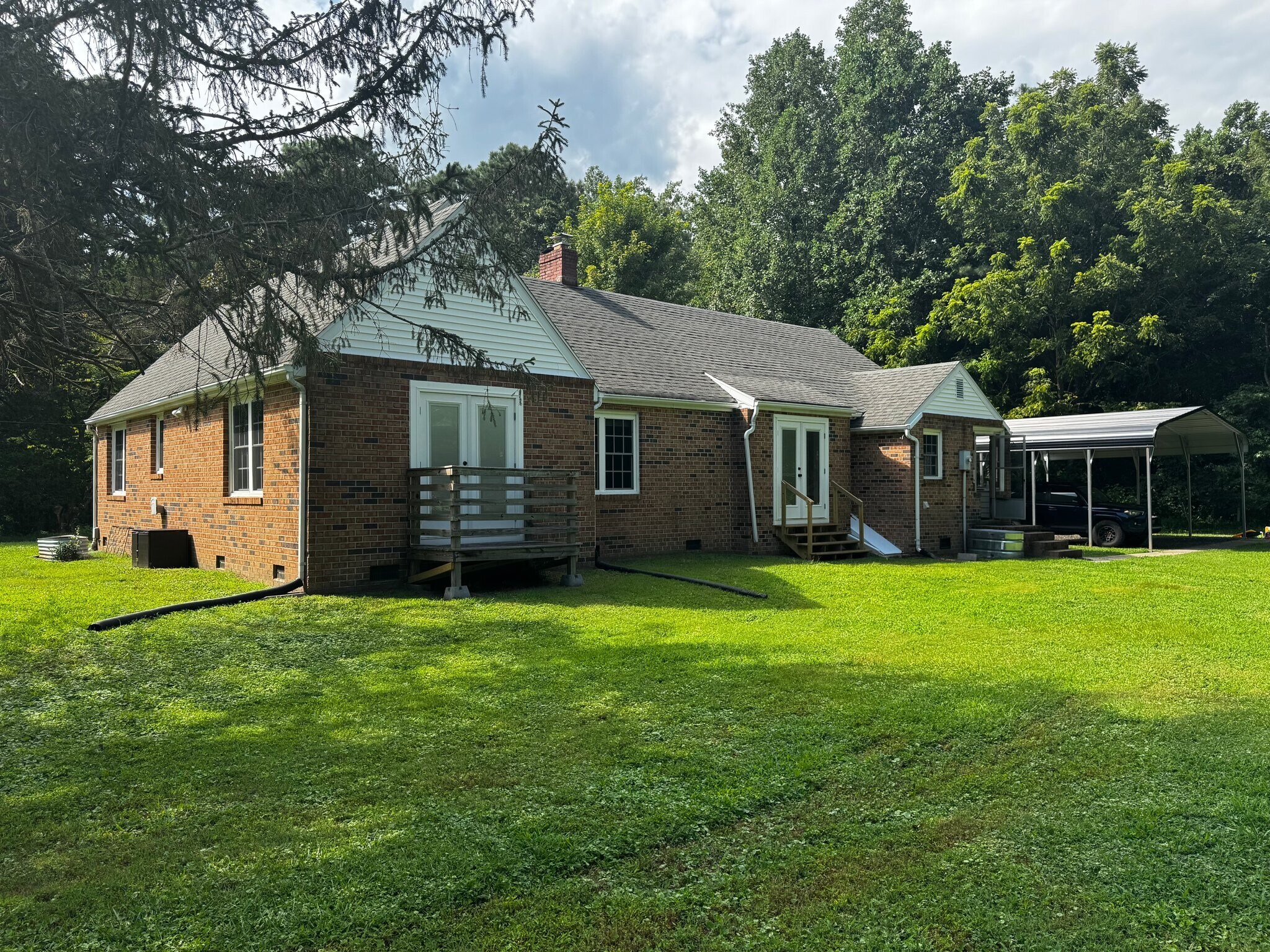 Building Photo - 6907 Enfield Rd