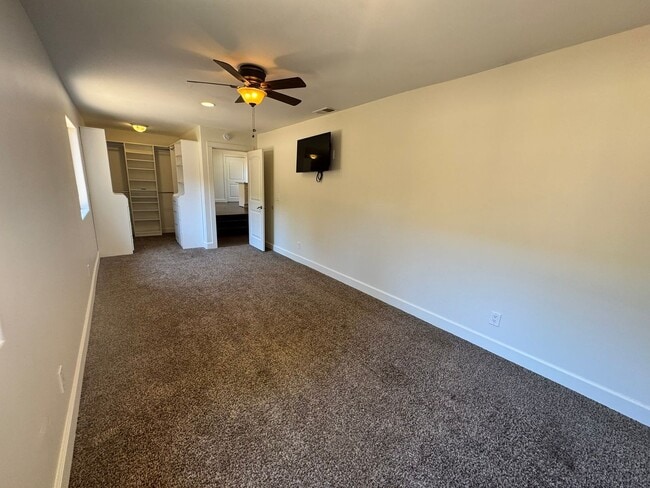 Building Photo - 3BD/2BA HOME off Old Hwy 80, Ample Parking...