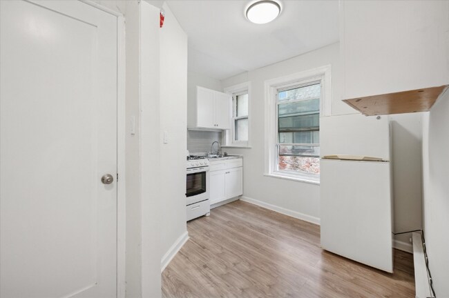 Building Photo - 4538 Greene St