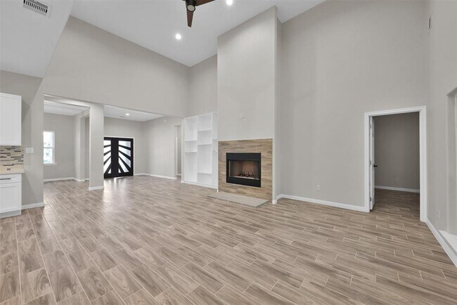 Building Photo - 4783 W Fork Blvd