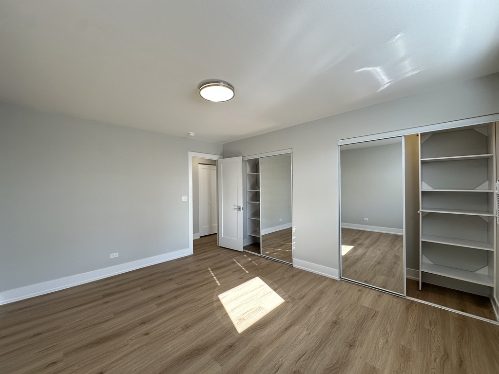 Building Photo - 535 W Aldine Ave