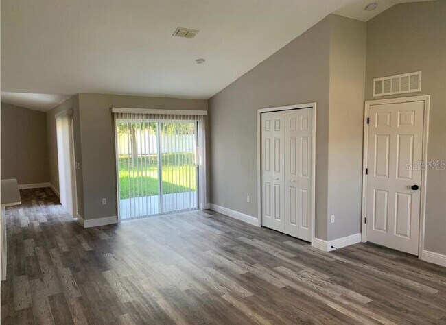 Building Photo - 118 Pine Rustle Ln