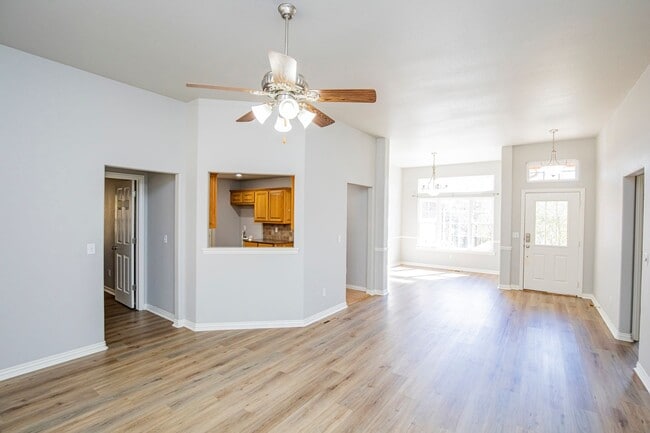 Building Photo - ***41 May Lane***