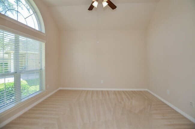 Building Photo - 3807 Broken Pine Ct