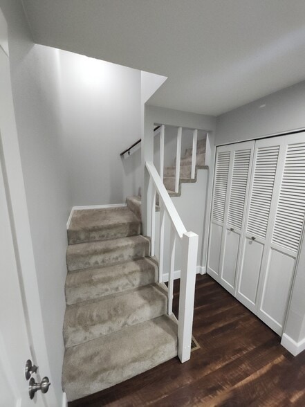 Building Photo - 38 NE 143rd Ave