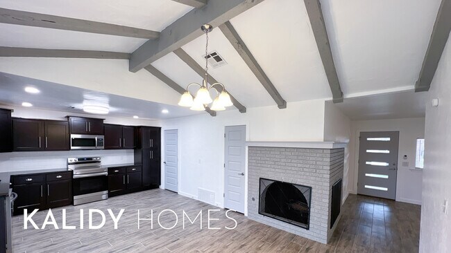 Building Photo - 2808 SW 88th St