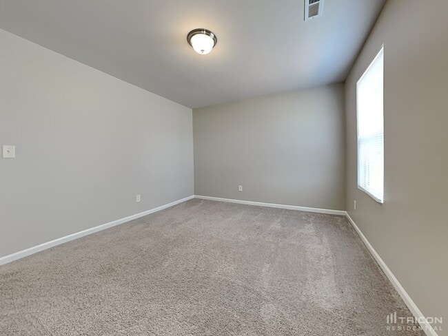 Building Photo - 423 Oakleigh Ln