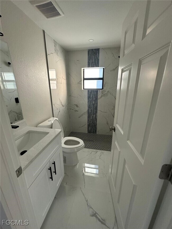 Building Photo - 1578 Gretchen Ave S