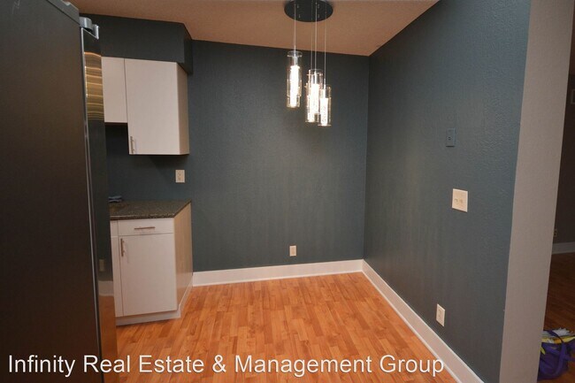 Building Photo - 3 br, 2 bath House - 1221 1st St SW #300