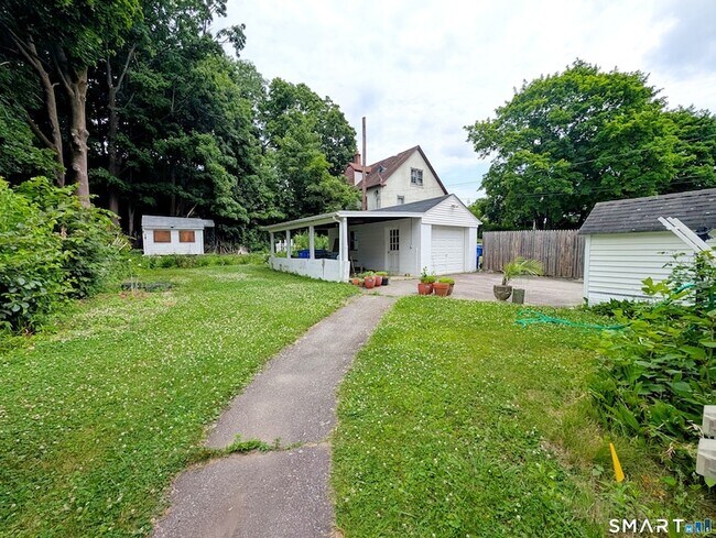 Building Photo - 226 Brightwood Ave