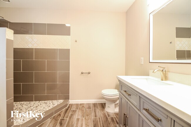 Building Photo - 3904 Melco Ct