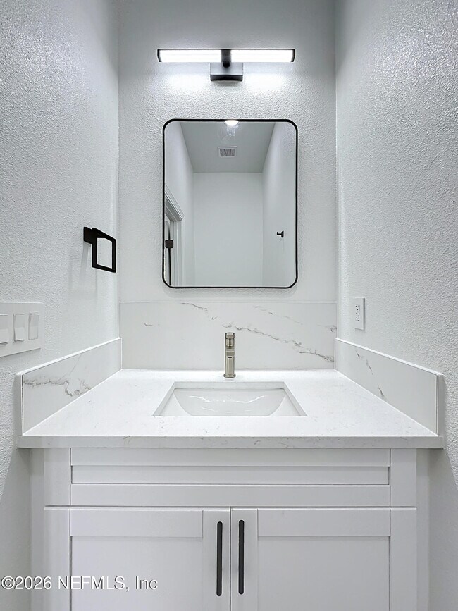 Building Photo - 8912 Hogan Rd