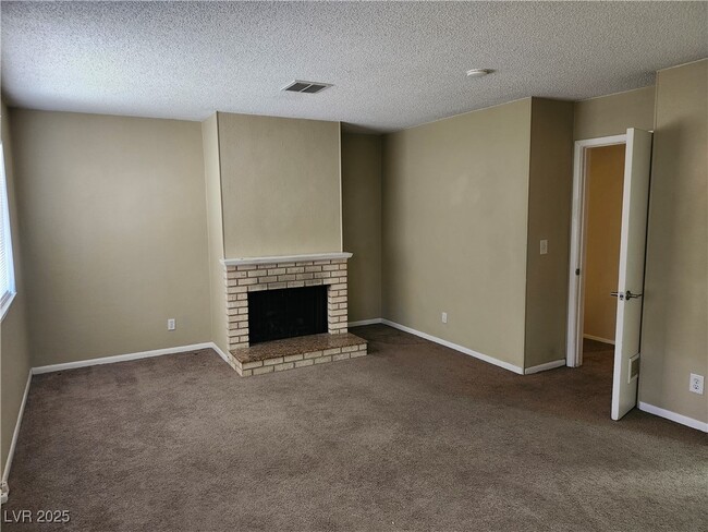 Building Photo - 2773 Heritage Ct