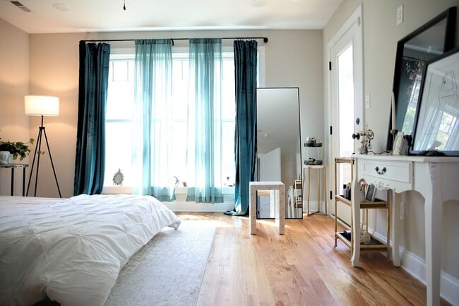 Building Photo - Gorgeous, New Home in Rocketts Landing: Available in July!