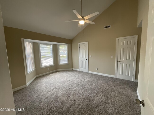 Building Photo - 3398 Westgate Dr