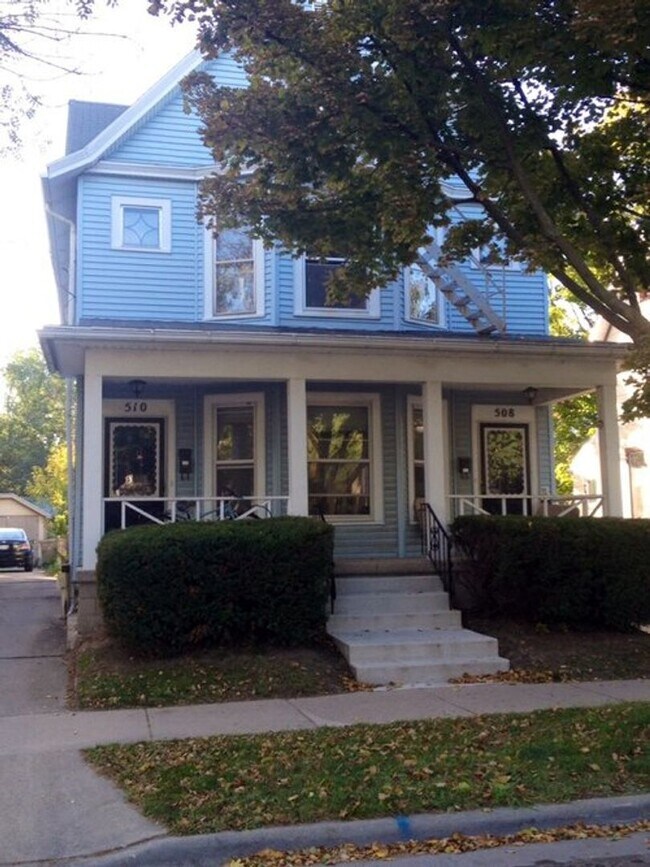 Building Photo - Lindholm Properties - 508-510-508 1/2 S. M...