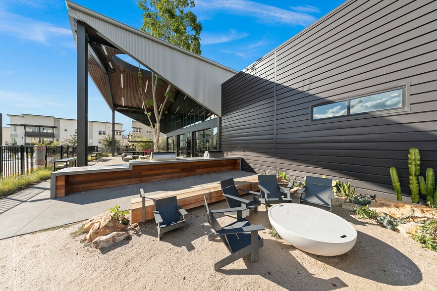 Building Photo - 10405 Galen Way