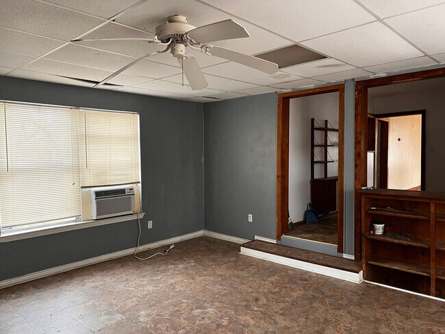 Building Photo - 4101 College Main St