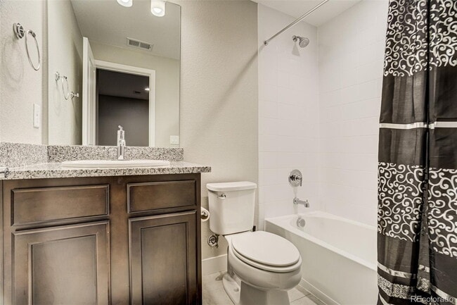 Building Photo - Luxury Living in the Heart of Painted Prairie – Spacious 4 Bedroom Home with Modern Finishes and ...