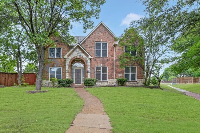 Building Photo - 4573 St James Dr