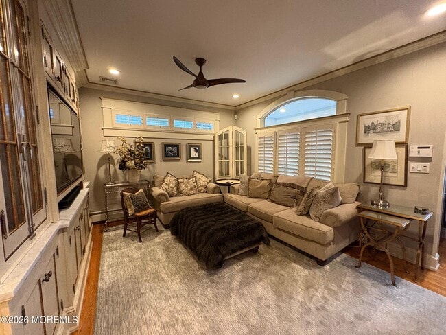 Building Photo - 162 Bridge Ave