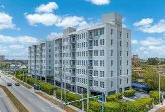 Building Photo - 1791 NE Miami Gardens Dr