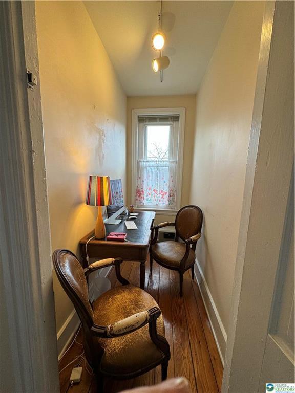 Building Photo - 417 Linden St