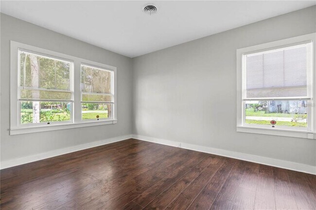 Building Photo - 4325 US-17