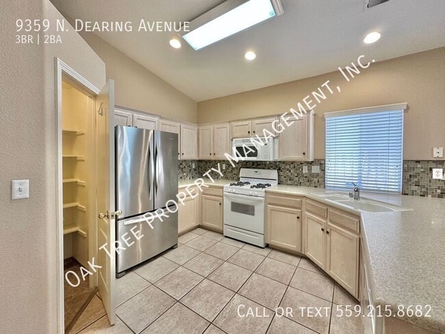 Building Photo - 9359 N Dearing Ave