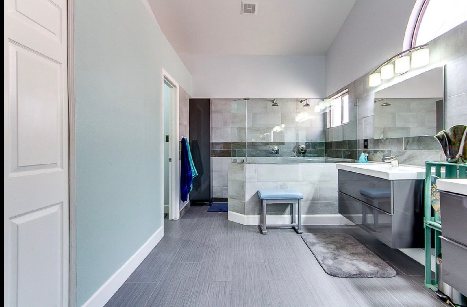 Building Photo - 1250 W Seascape Dr