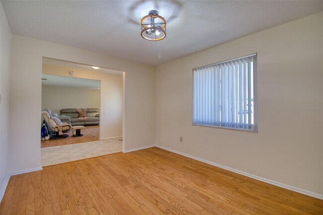 Building Photo - 1837 Princeton Dr