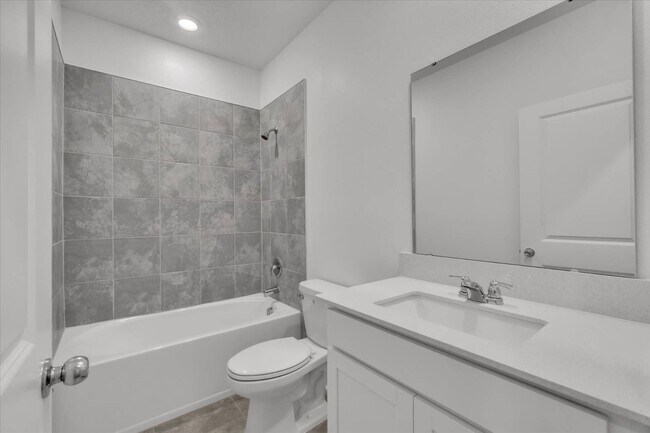 Building Photo - 3157 Laurent Lp