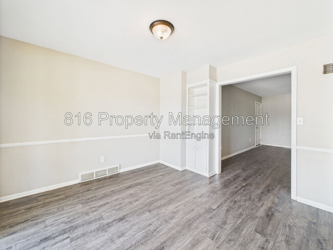 Building Photo - 8034 Campbell St