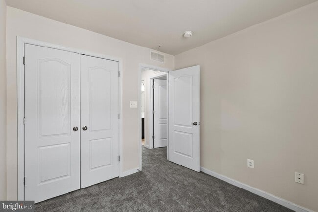 Building Photo - 7035 Southmoor St