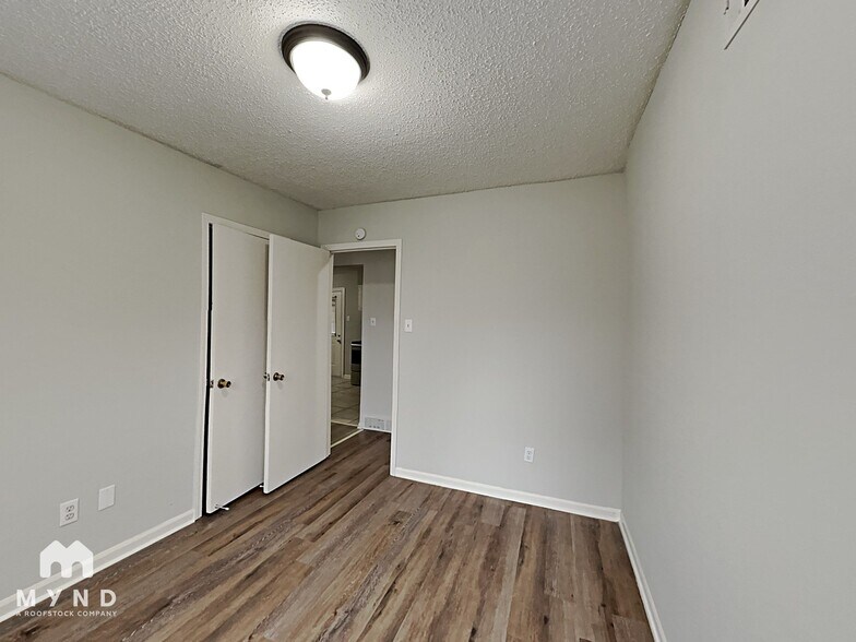 Building Photo - 2061 Coral Hills Dr