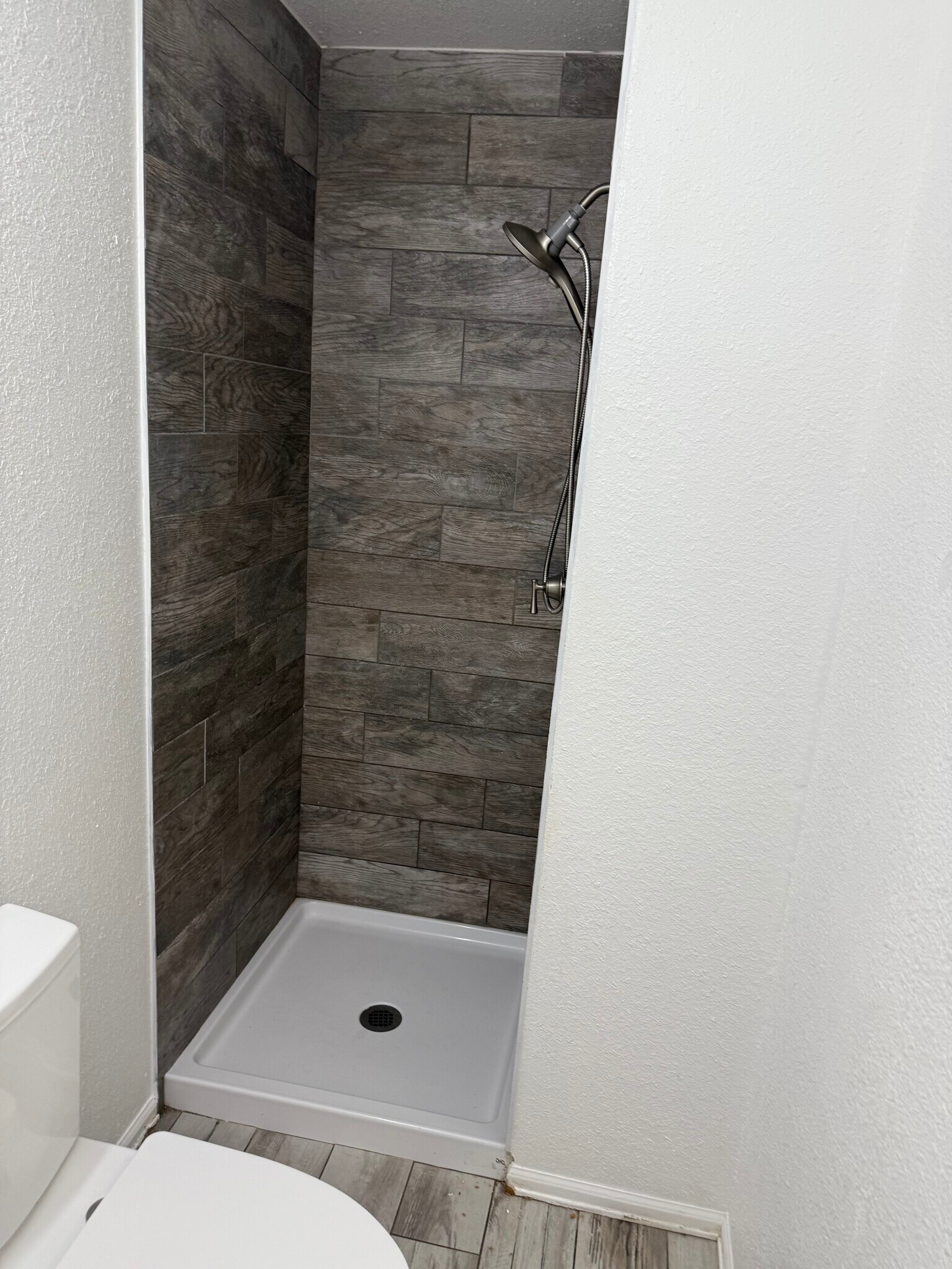 Building Photo - 6085 Fescue Dr