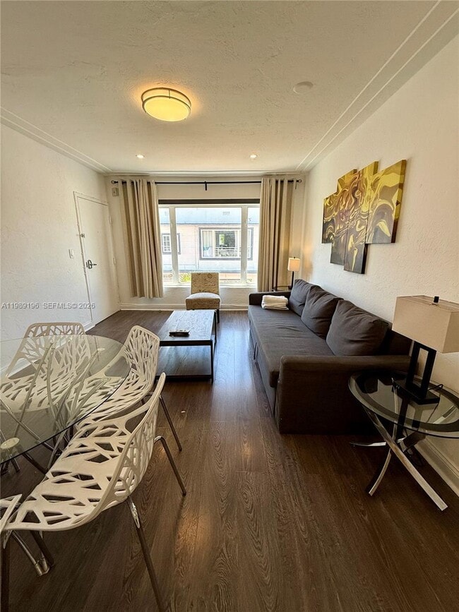 Building Photo - 1542 Jefferson Ave