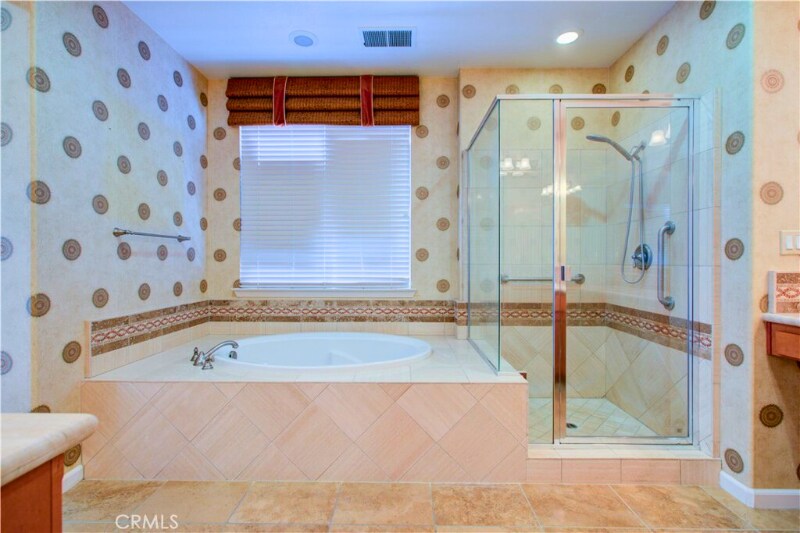 Building Photo - 1286 Avignon Dr