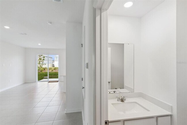 Building Photo - 2653 Skyline Lp