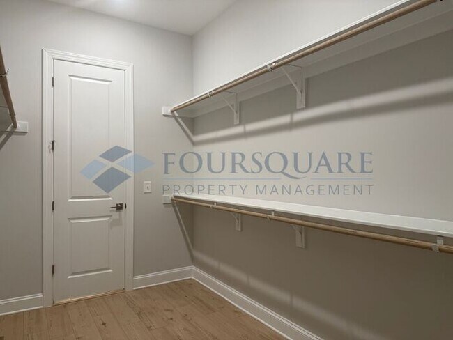 Building Photo - Elegant 4-Bed / 3.5-Bath Home with Main-Level Primary Suite, Quartz Kitchen & 3-Car Garage – In H...