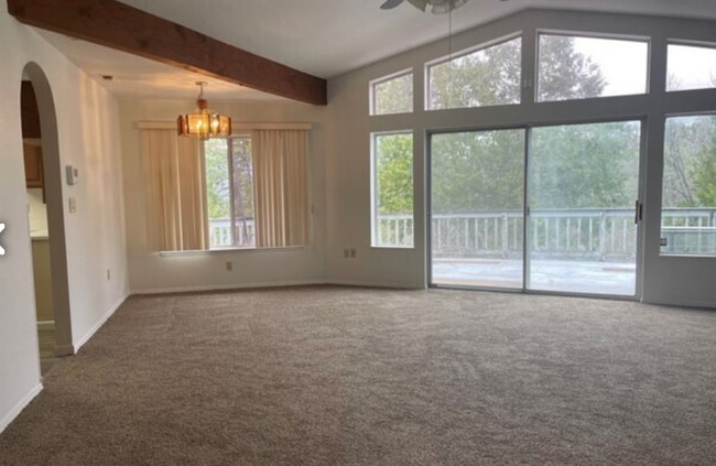 Building Photo - 33938 Peckinpah Acres Dr