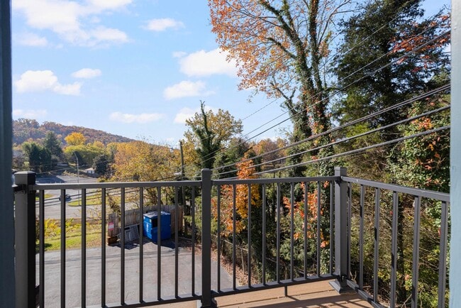 Building Photo - 3800 Memorial Blvd